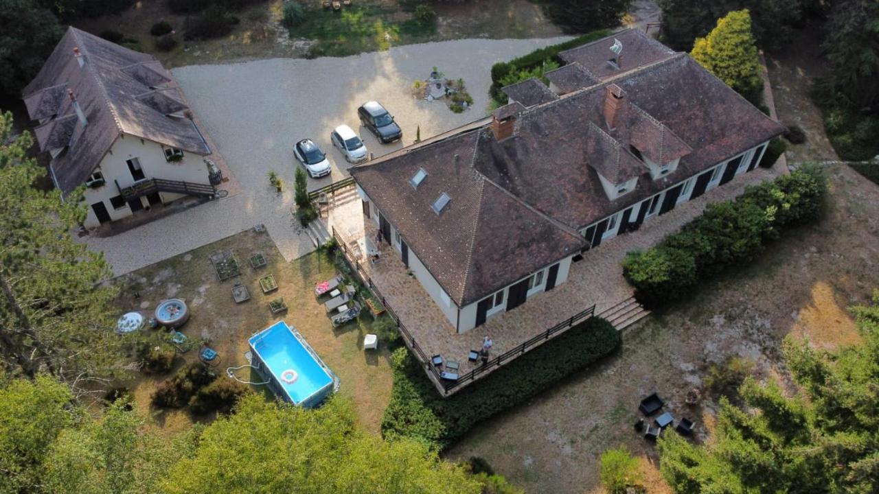 Les Genebruyeres - L'Histoire D'Un Reve Bed and Breakfast Aubigny-sur-Nère Εξωτερικό φωτογραφία